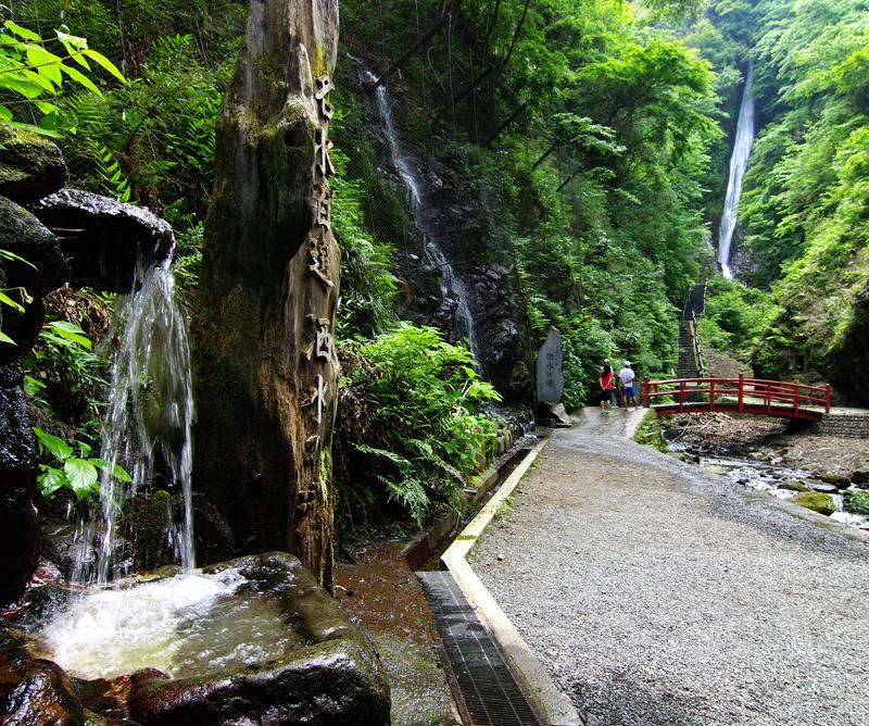 神奈川の洒水の滝!駐車場はある?穴場の美味なパンケーキ店は? 神奈川の洒水の滝!駐車場はある?穴場の美味なパンケーキ店は?
